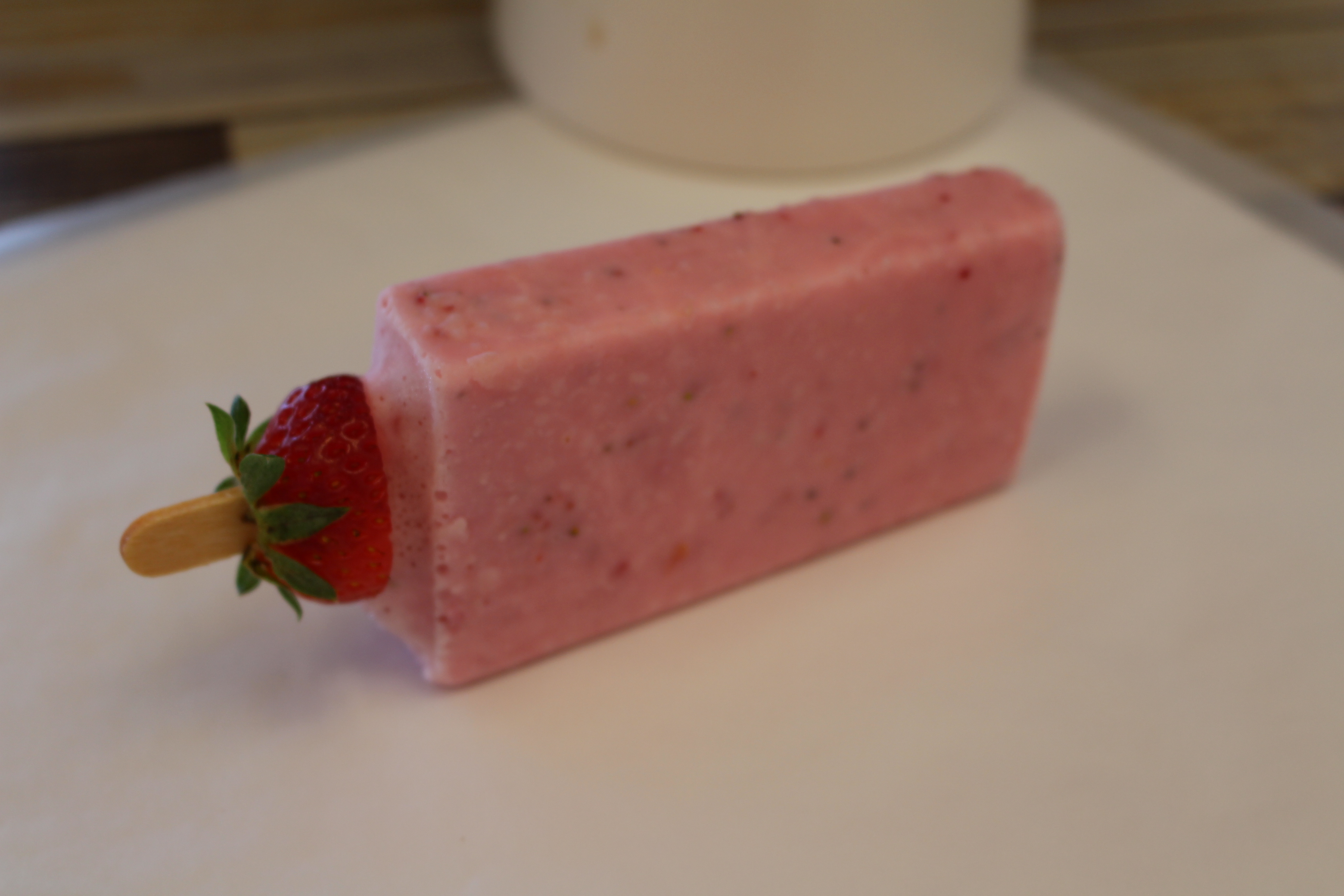 Strawberry Cream-based Pop Bar