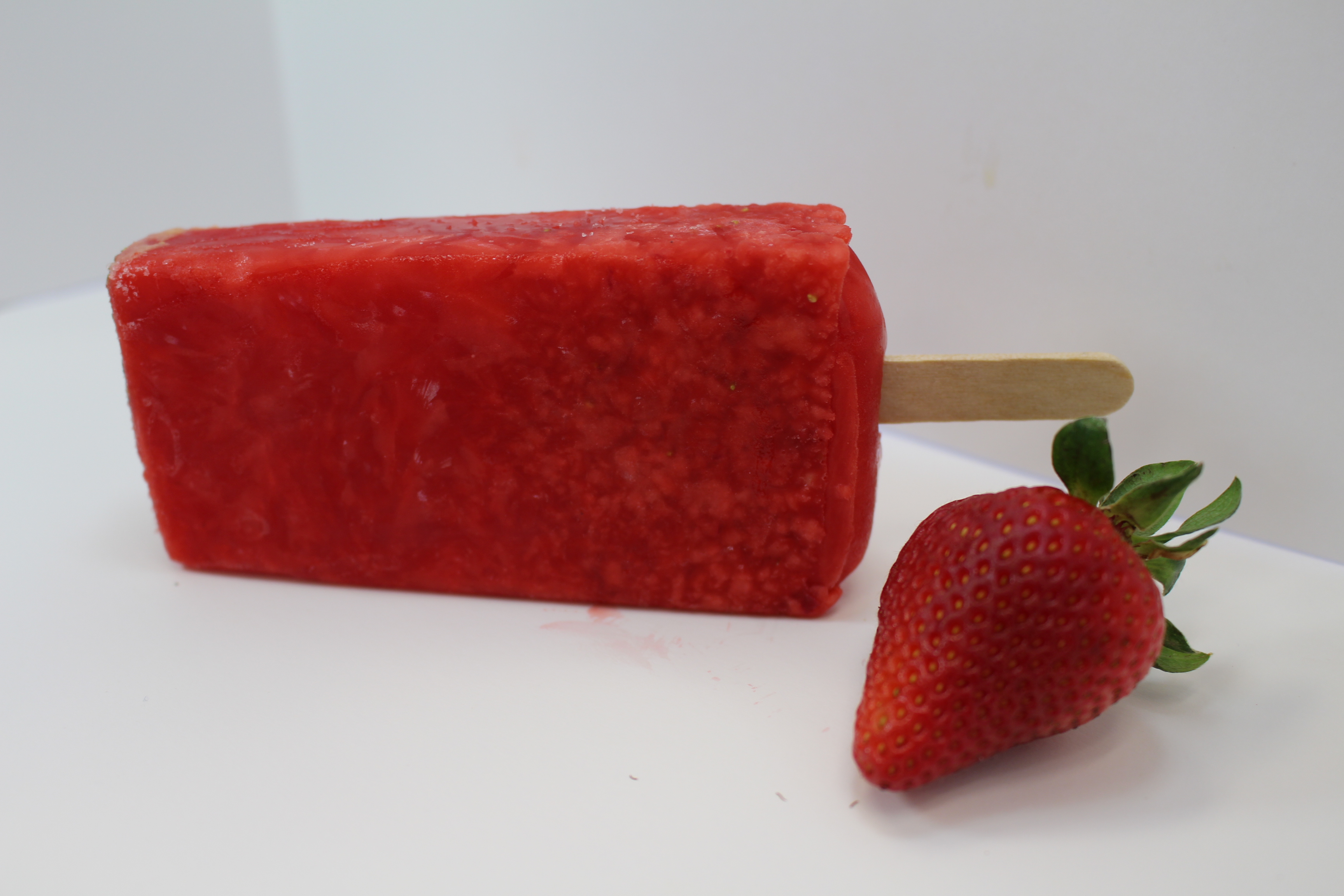 Strawberry Water-based Pop Bar